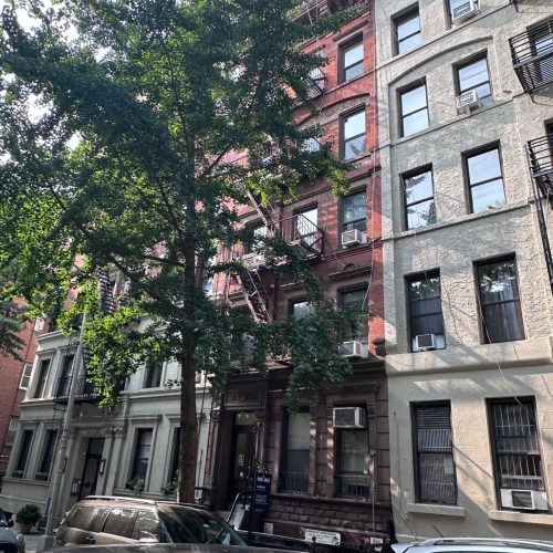 122 E 91 St